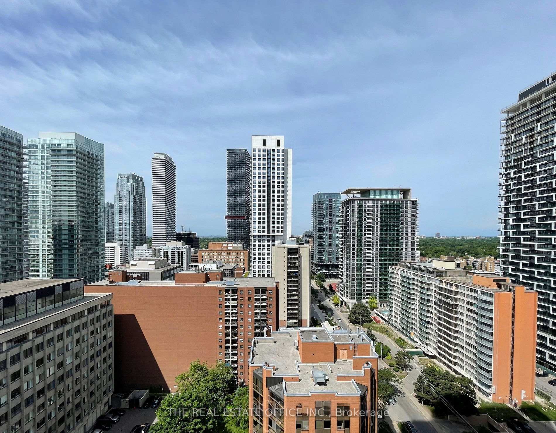 Photo 13 of Unit 2113, 161 Roehampton Avenue, Toronto, Mount Pleasant West — HOMEH
