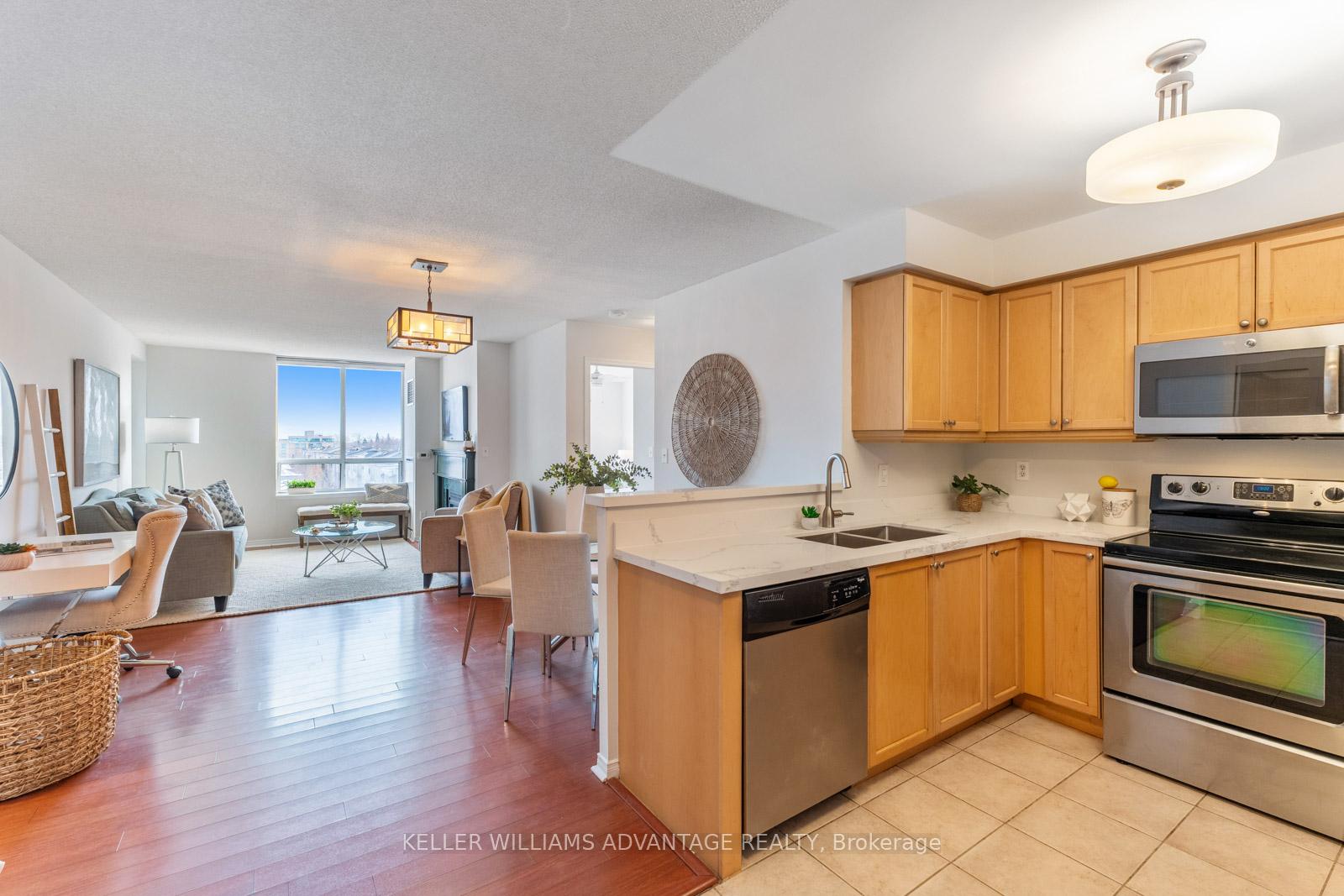 Photo 2 of Unit 522, 1733 Queen Street E, Toronto, The Beaches — HOMEH