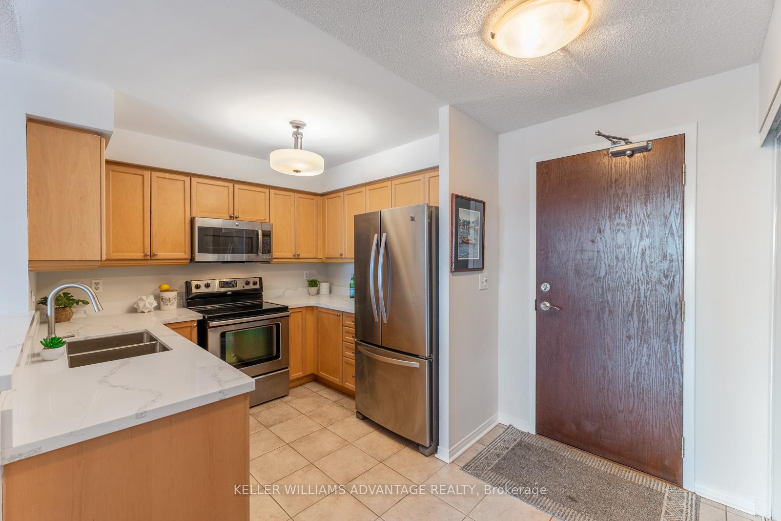 Photo 7 of Unit 522, 1733 Queen Street E, Toronto, The Beaches — HOMEH
