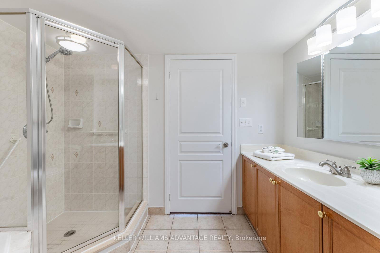 Photo 15 of Unit 522, 1733 Queen Street E, Toronto, The Beaches — HOMEH