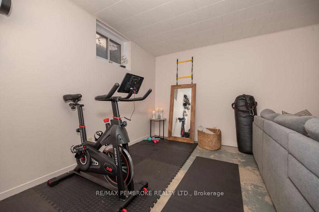 Photo 34 of 76 Frontenac Crescent, Deep River — HOMEH
