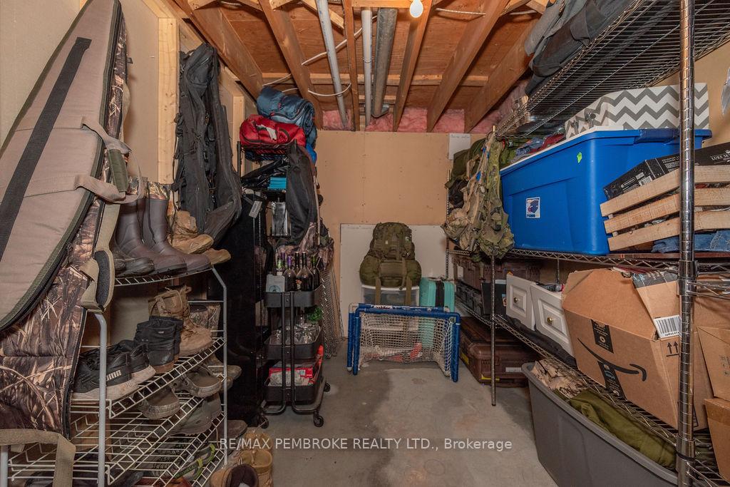 Photo 36 of 76 Frontenac Crescent, Deep River — HOMEH