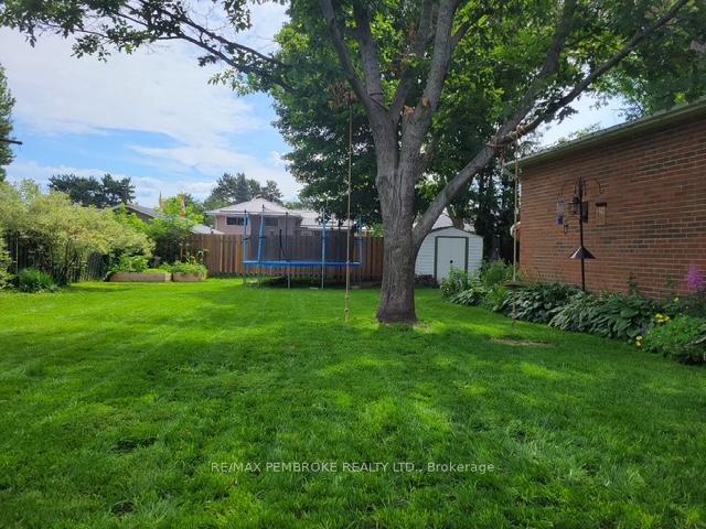 Photo 40 of 76 Frontenac Crescent, Deep River — HOMEH