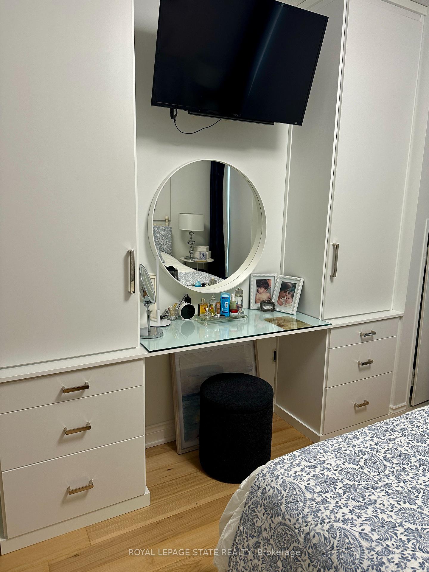 Photo 3 of Unit 310, 125 Wilson Street W, Hamilton, Ancaster — HOMEH