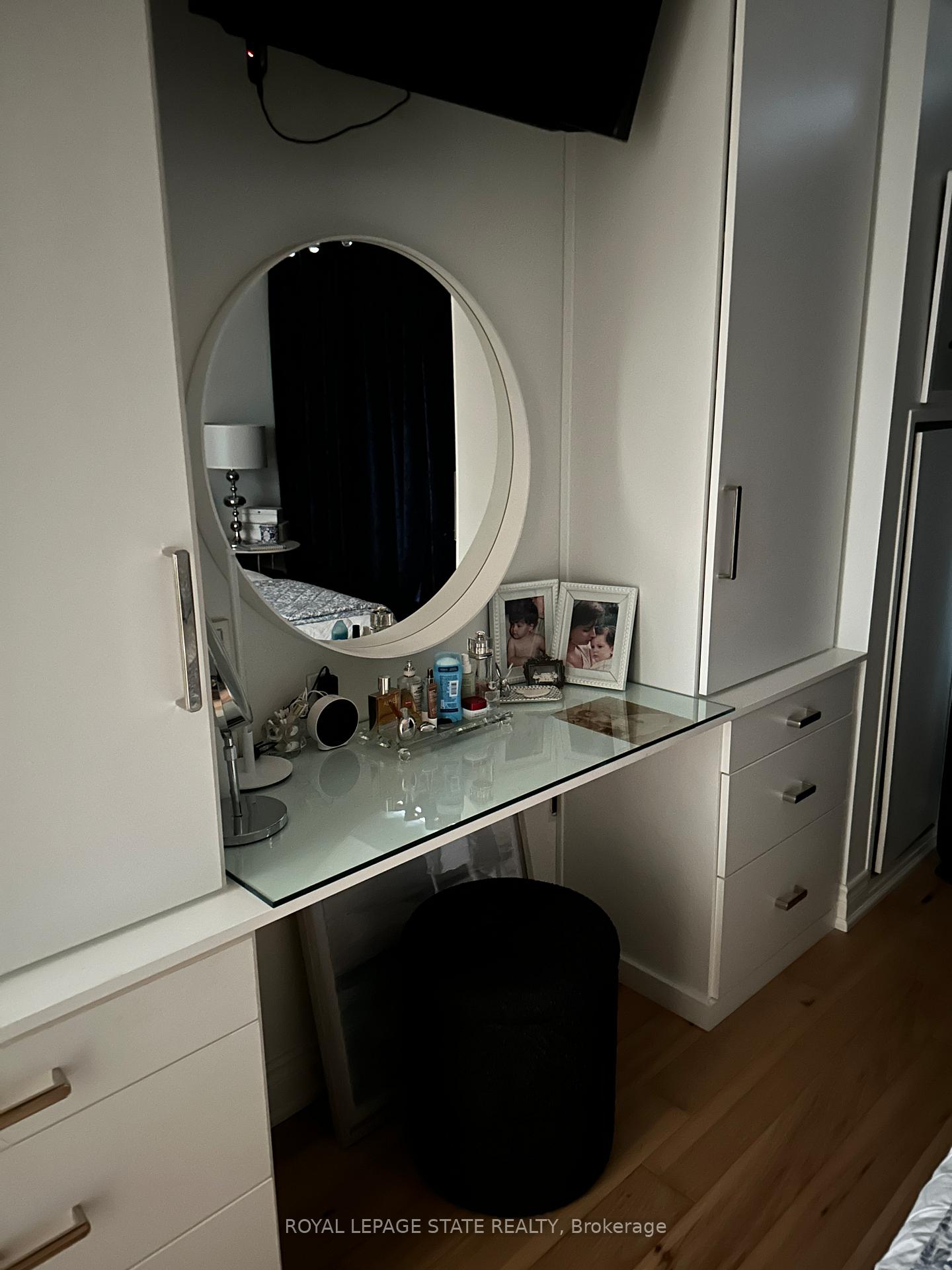 Photo 4 of Unit 310, 125 Wilson Street W, Hamilton, Ancaster — HOMEH