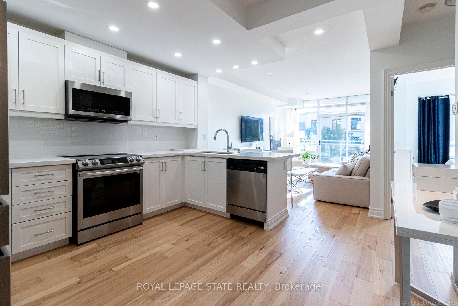 Photo 15 of Unit 310, 125 Wilson Street W, Hamilton, Ancaster — HOMEH