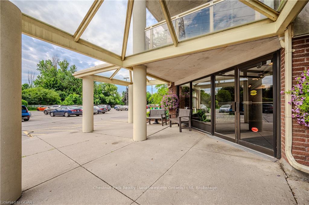 Photo 7 of Unit 207, 8 Christopher Court, Guelph, Kortright West — HOMEH
