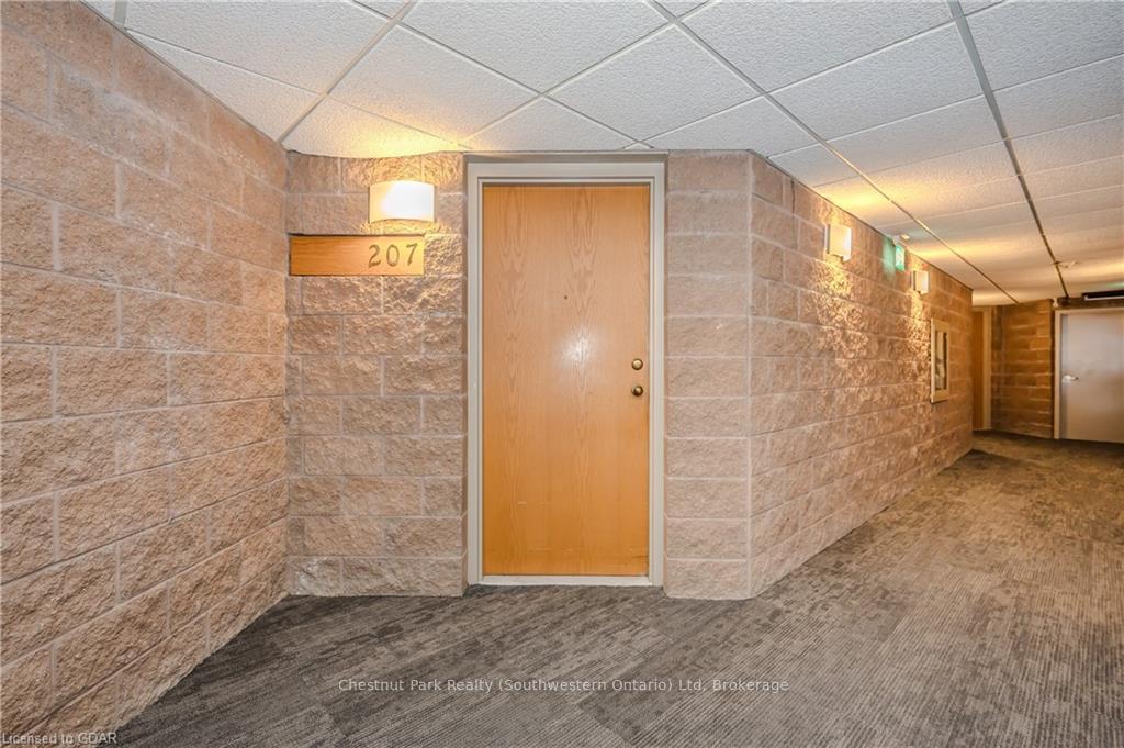 Photo 11 of Unit 207, 8 Christopher Court, Guelph, Kortright West — HOMEH