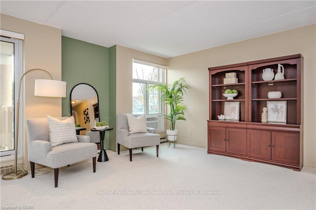 Photo 16 of Unit 207, 8 Christopher Court, Guelph, Kortright West — HOMEH