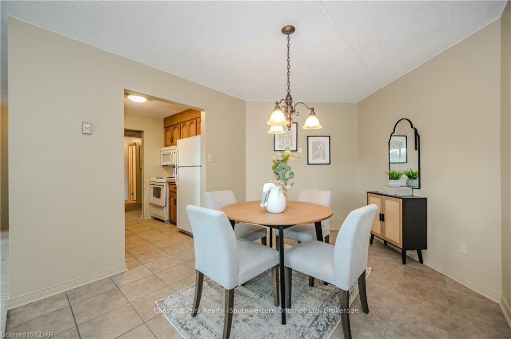 Photo 20 of Unit 207, 8 Christopher Court, Guelph, Kortright West — HOMEH