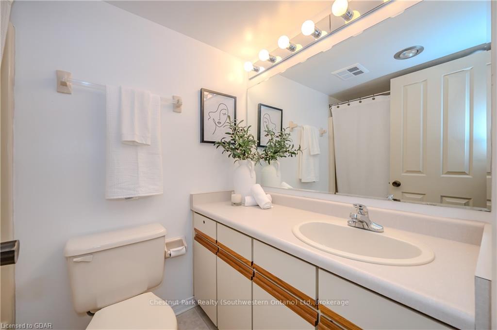 Photo 27 of Unit 207, 8 Christopher Court, Guelph, Kortright West — HOMEH