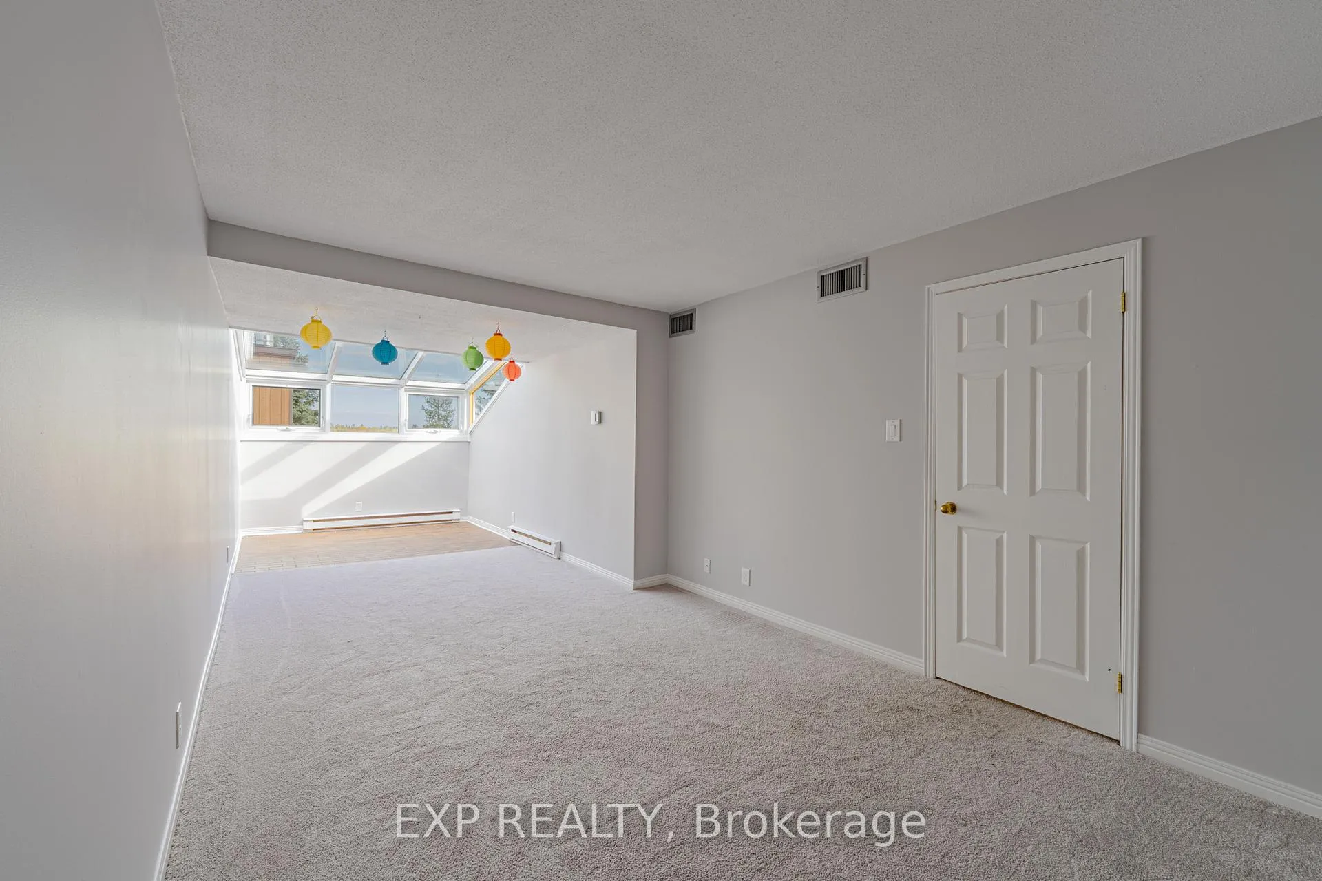 Photo 42 of 208 Stratas Court, Ottawa, Kanata - Katimavik — HOMEH