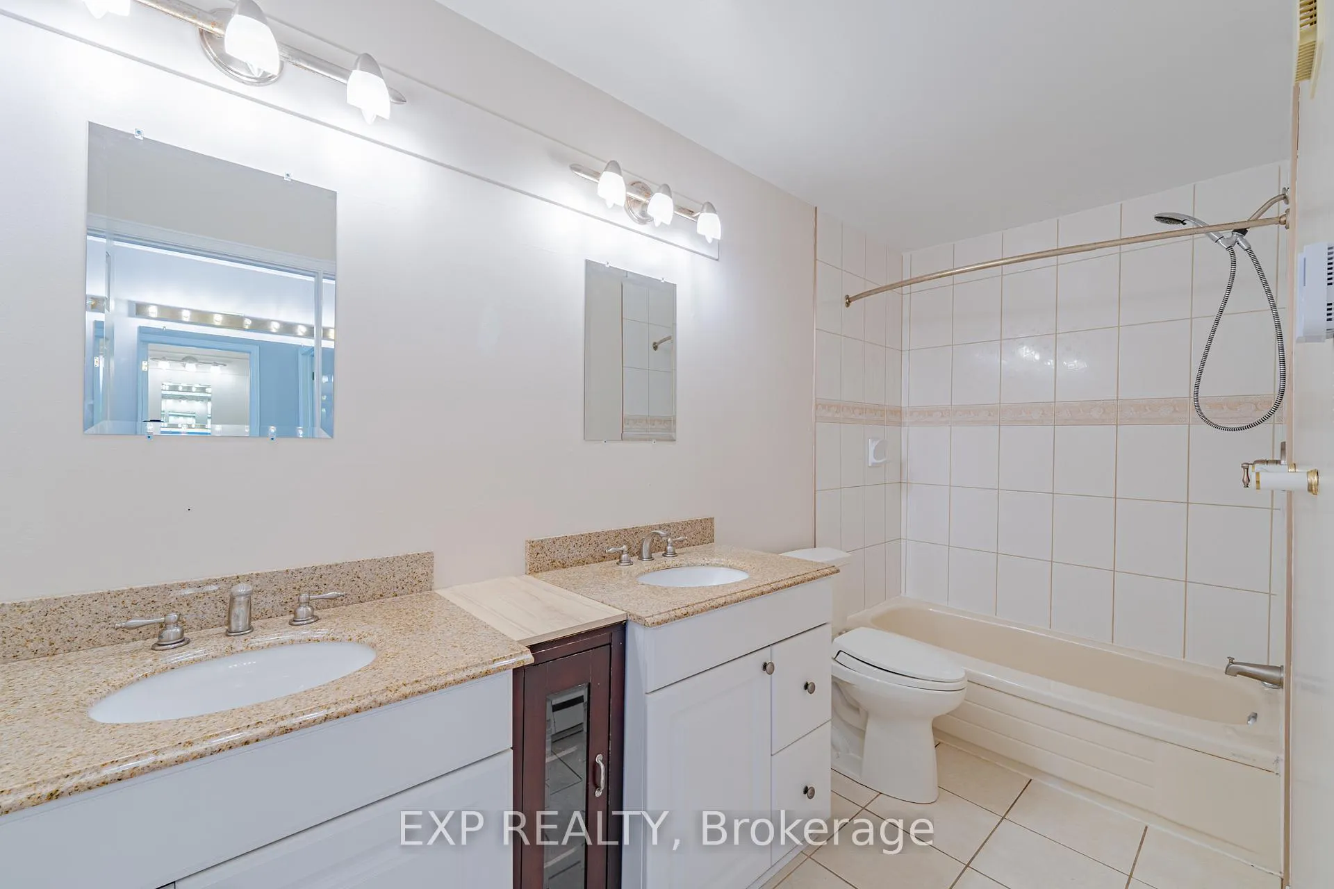 Photo 45 of 208 Stratas Court, Ottawa, Kanata - Katimavik — HOMEH