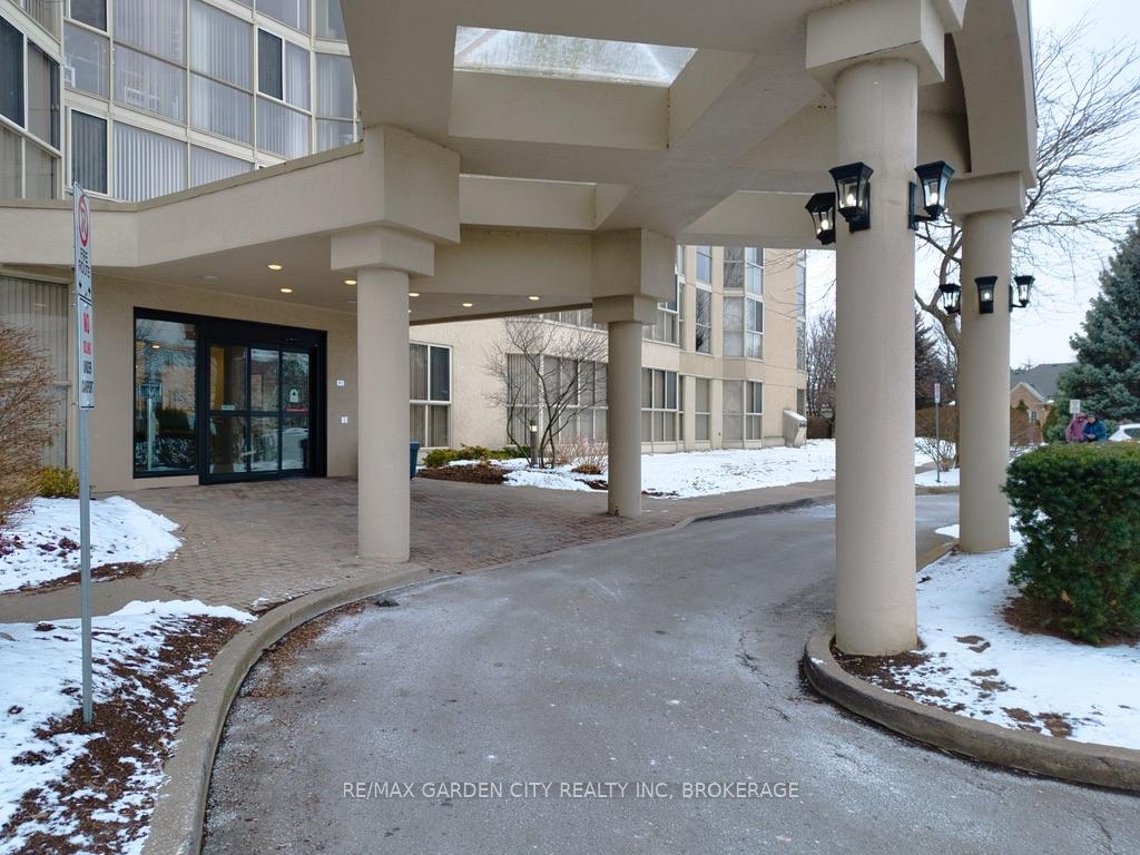 Photo 2 of Unit 1007, 162 Martindale Road, St. Catharines, Grapeview — HOMEH