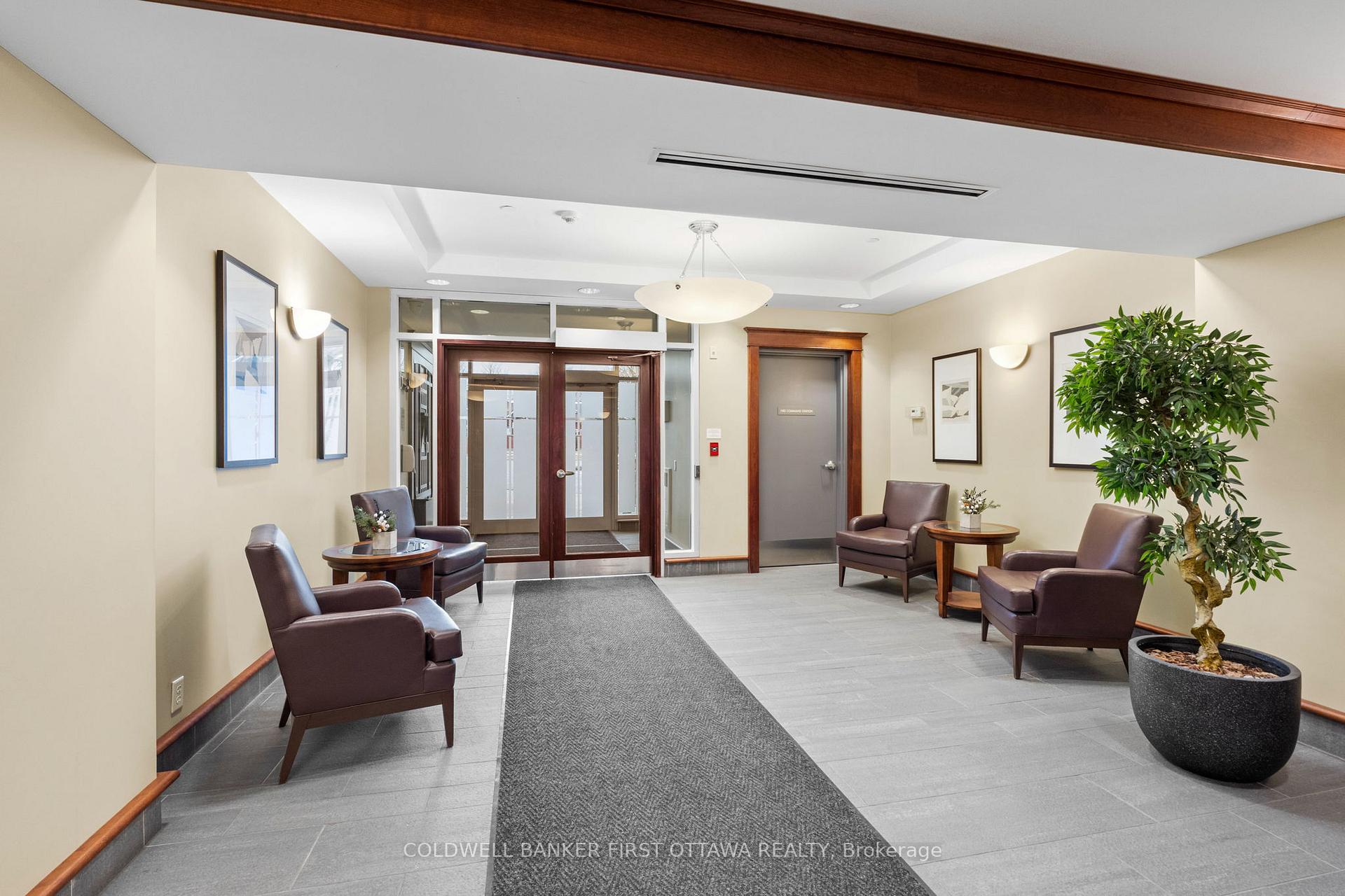 Photo 6 of Unit 907, 136 Darlington Private, Ottawa, Hunt Club/Western Community — HOMEH