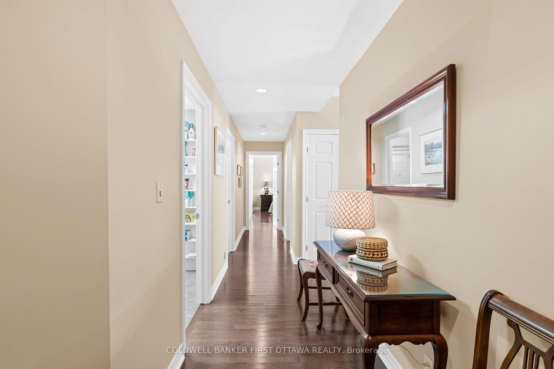 Photo 12 of Unit 907, 136 Darlington Private, Ottawa, Hunt Club/Western Community — HOMEH