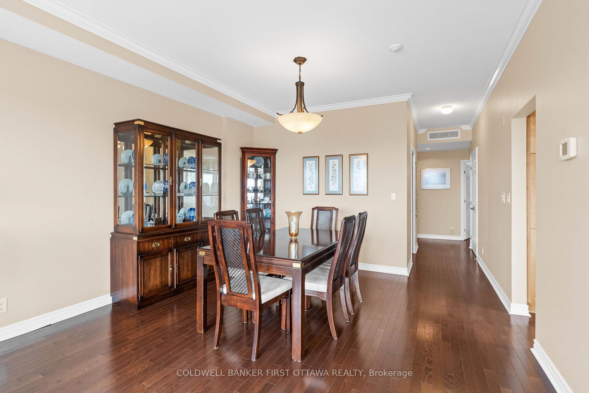 Photo 14 of Unit 907, 136 Darlington Private, Ottawa, Hunt Club/Western Community — HOMEH