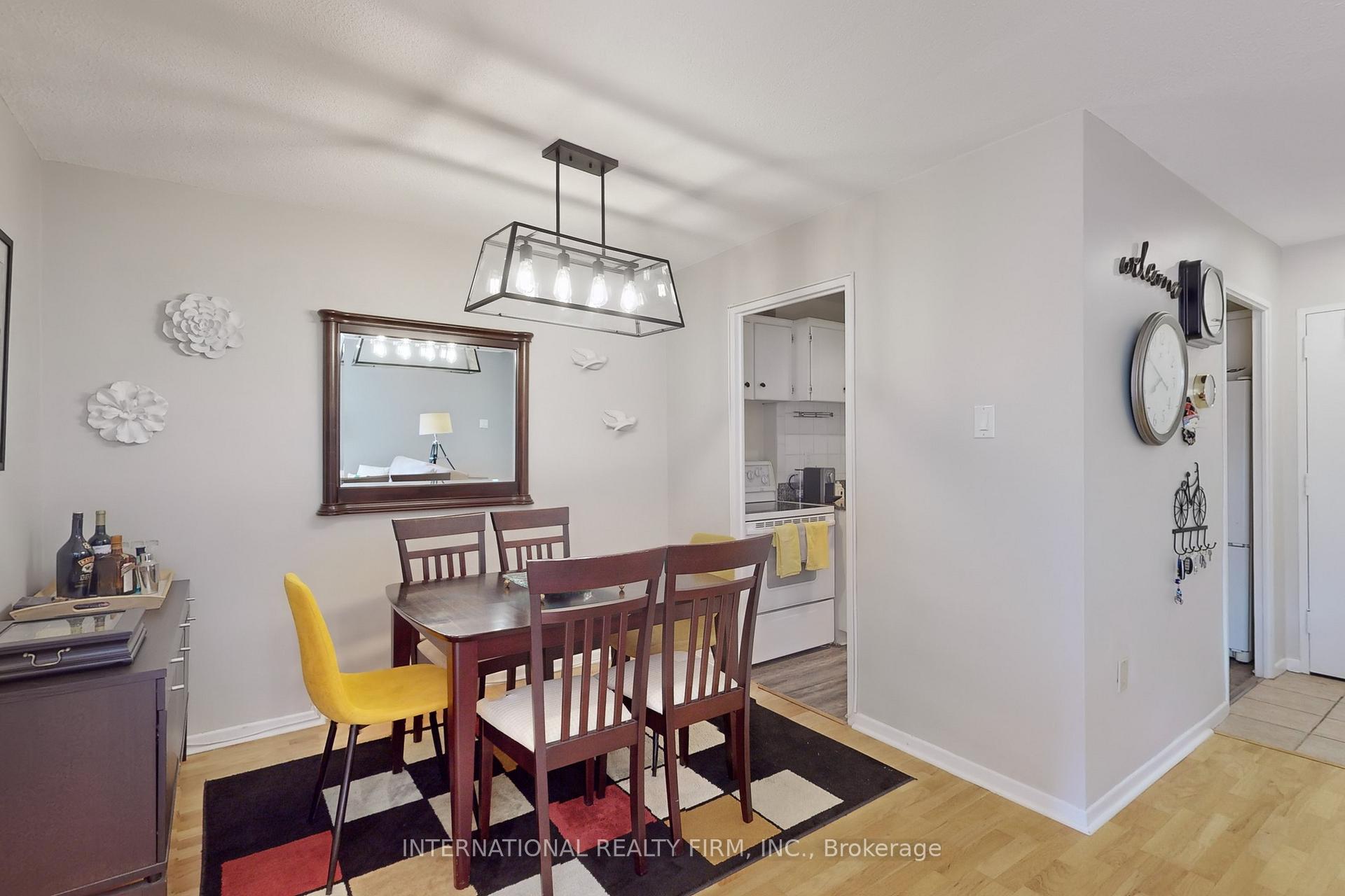 Photo 5 of Unit 311, 16A Elgin Street, Markham, Thornhill — HOMEH