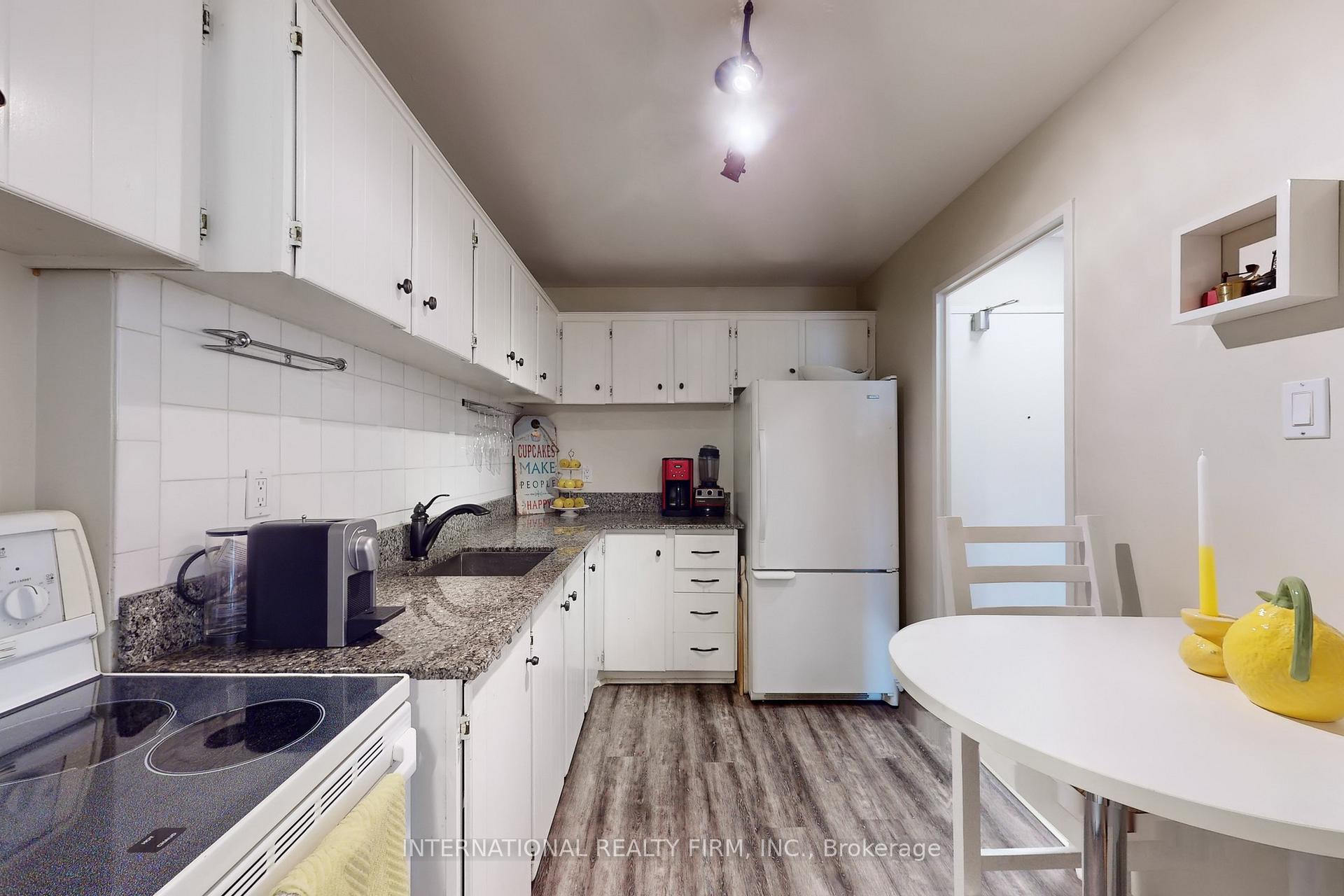 Photo 7 of Unit 311, 16A Elgin Street, Markham, Thornhill — HOMEH