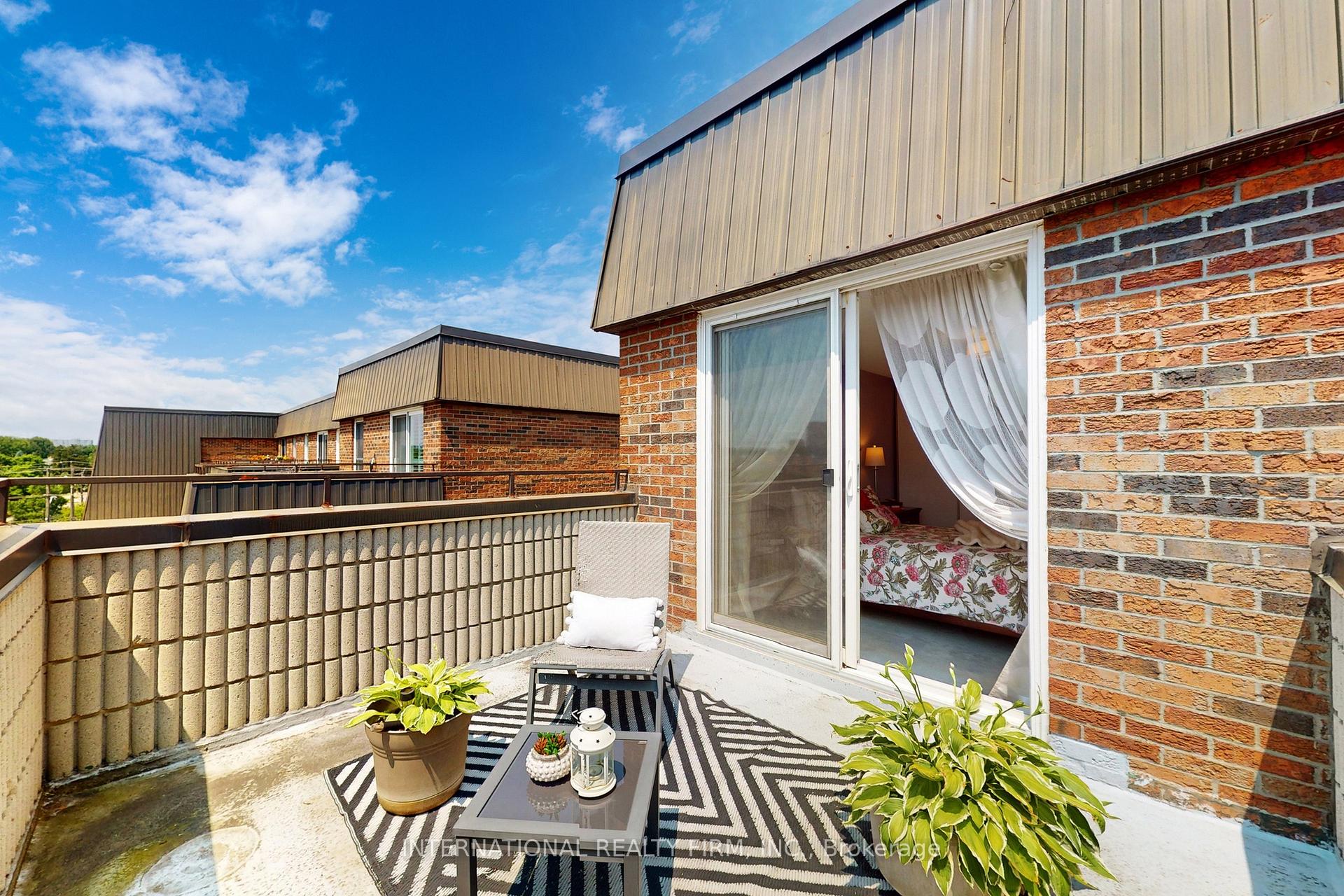 Photo 32 of Unit 311, 16A Elgin Street, Markham, Thornhill — HOMEH