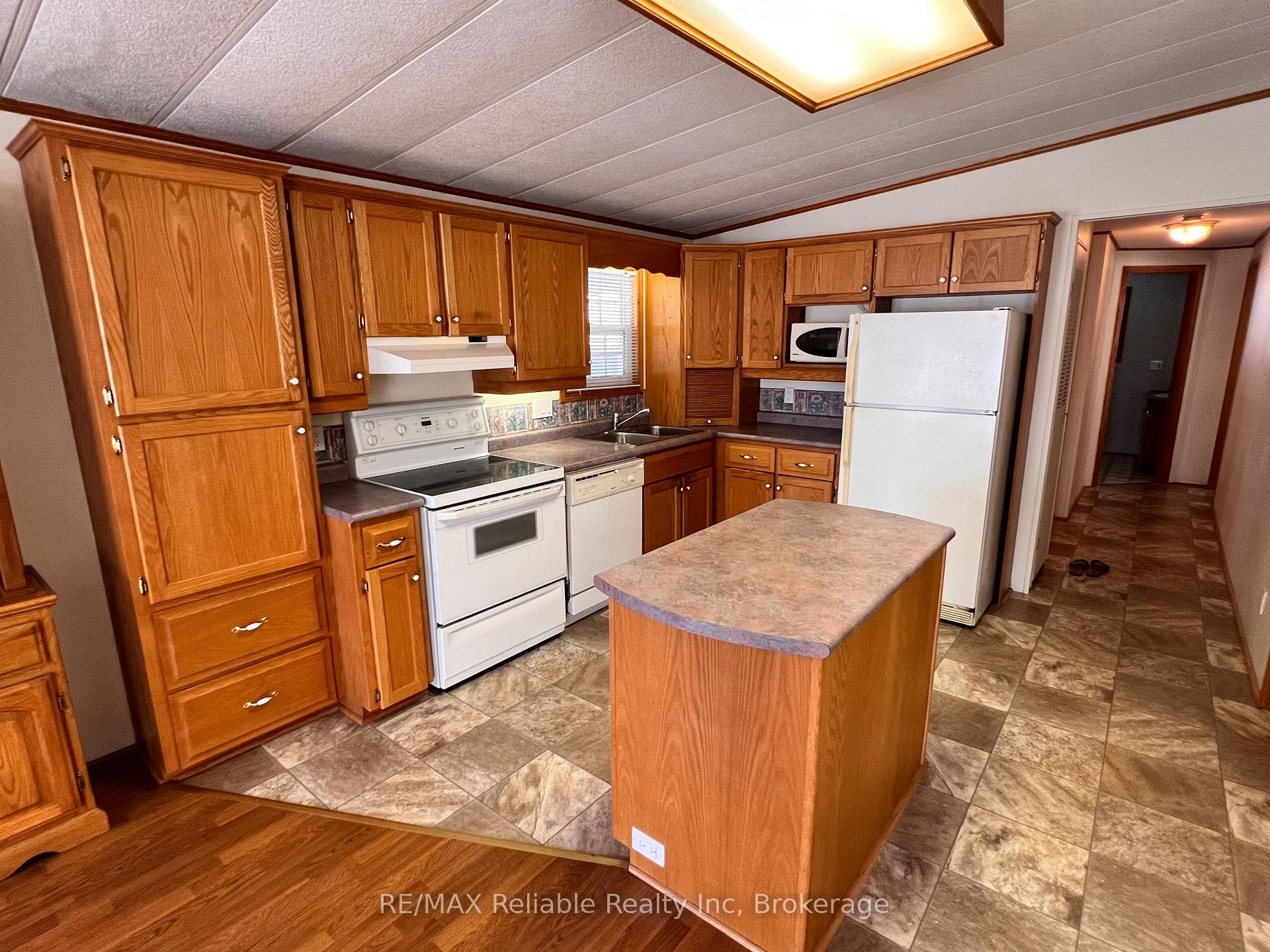 Photo 16 of 49 Cherokee Lane, Ashfield-Colborne-Wawanosh, Colborne — HOMEH