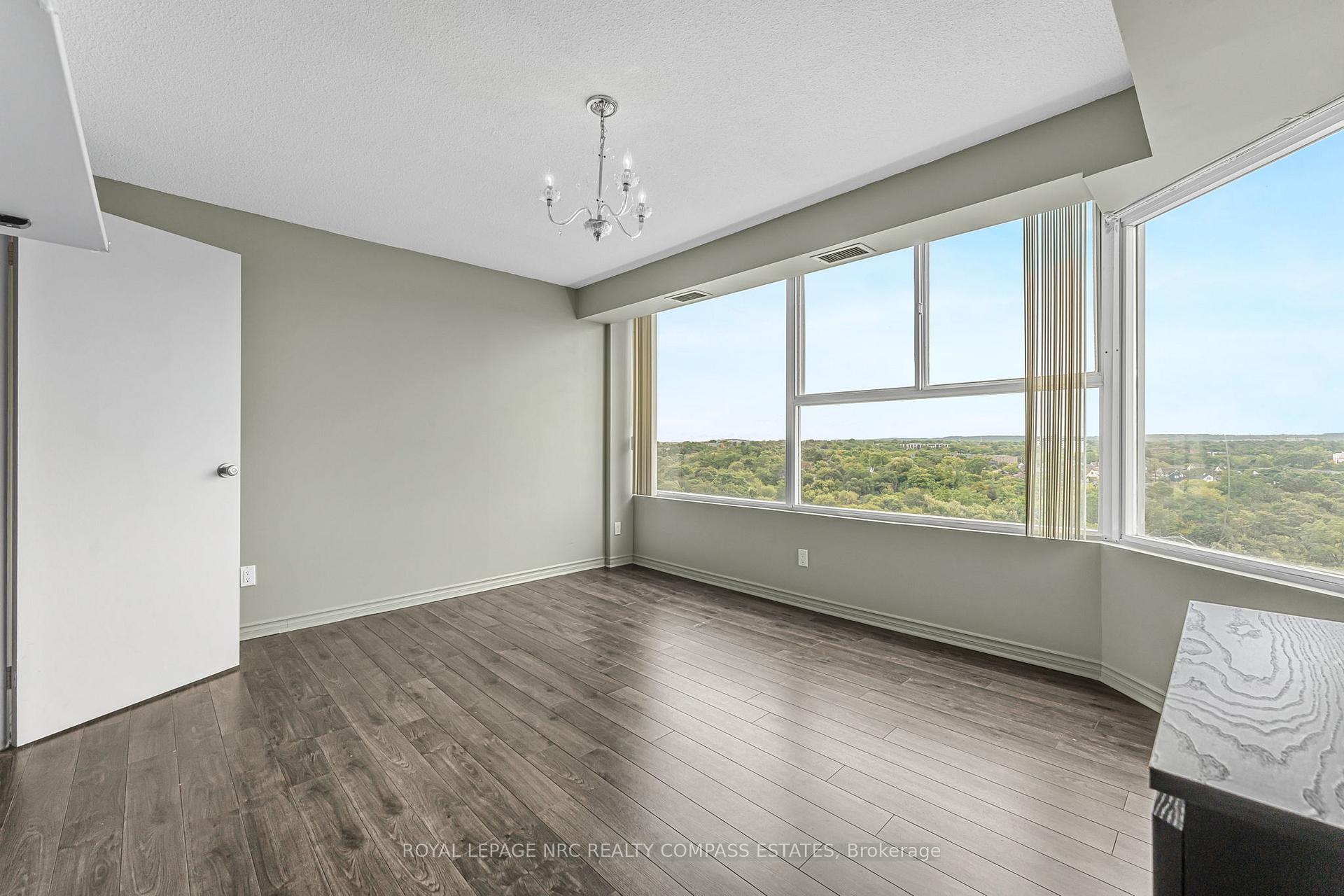 Photo 17 of Unit 807, 7 Gale Crescent, St. Catharines, E. Chester — HOMEH