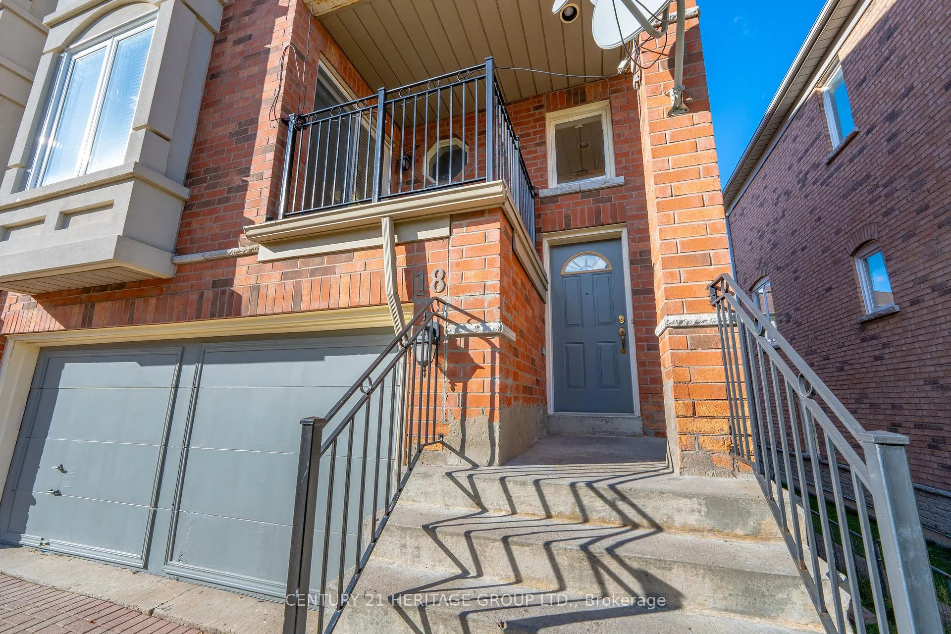 Photo 5 of 18 Orchid Road, Markham, Commerce Valley — HOMEH