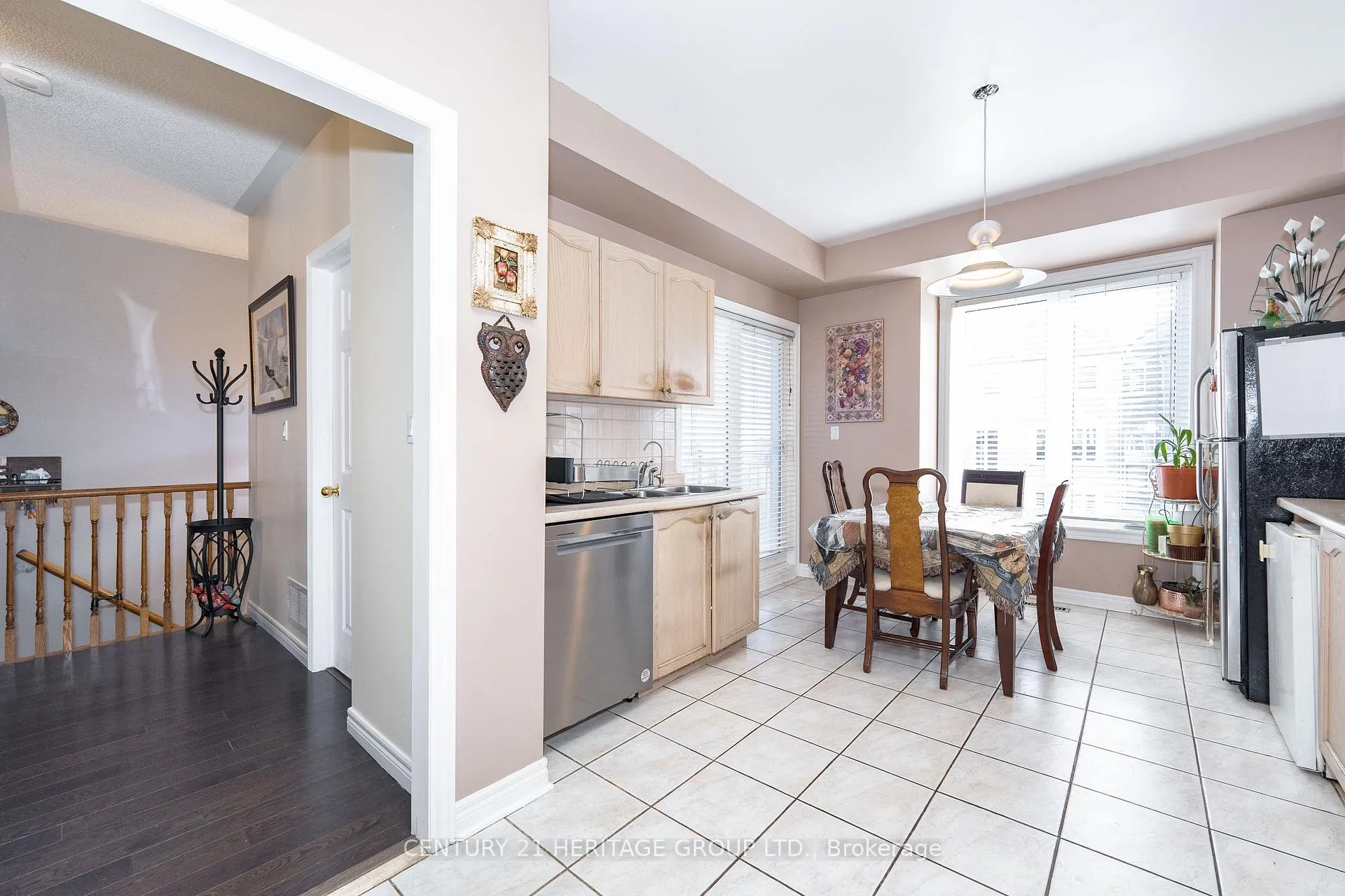 Photo 17 of 18 Orchid Road, Markham, Commerce Valley — HOMEH