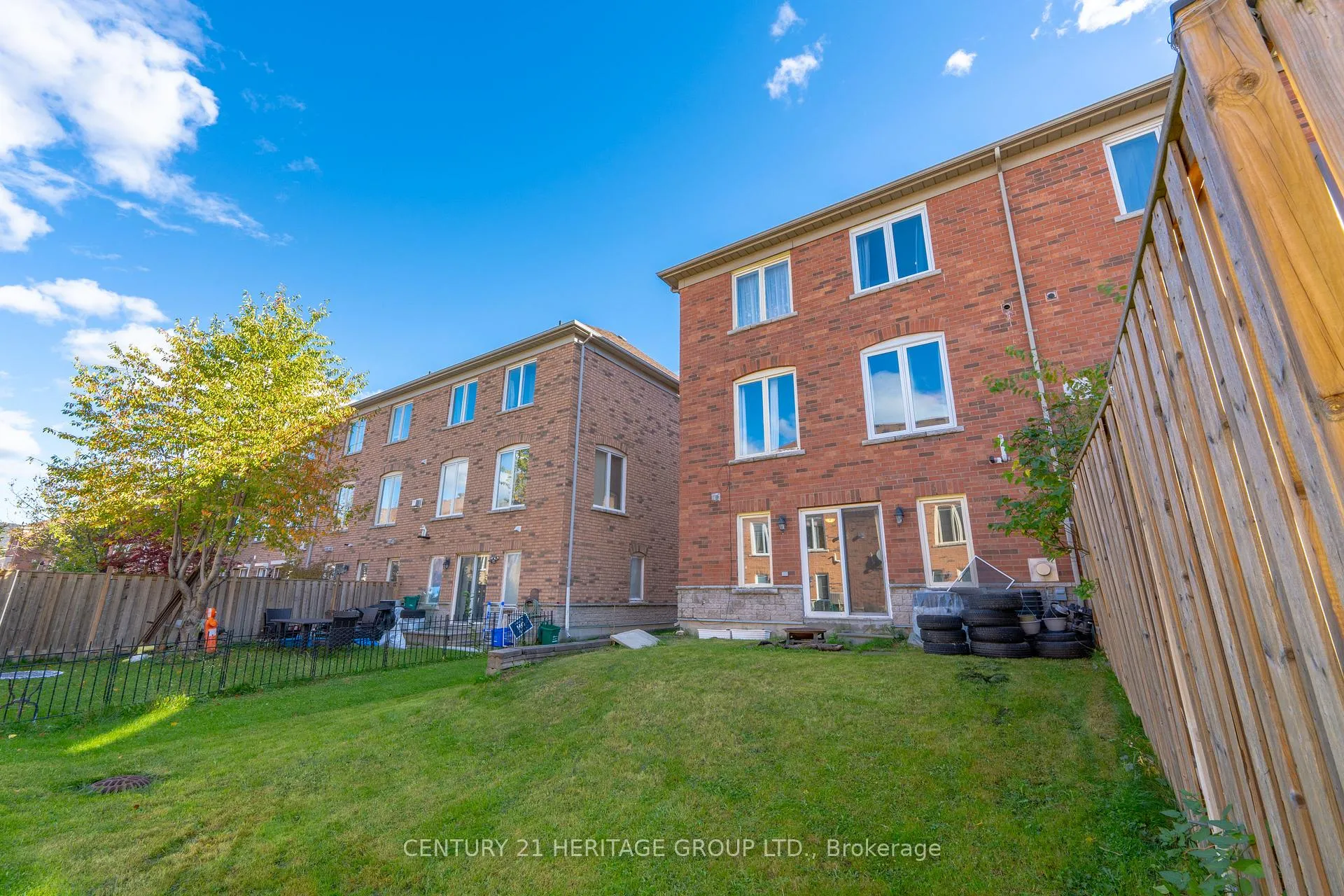 Photo 39 of 18 Orchid Road, Markham, Commerce Valley — HOMEH