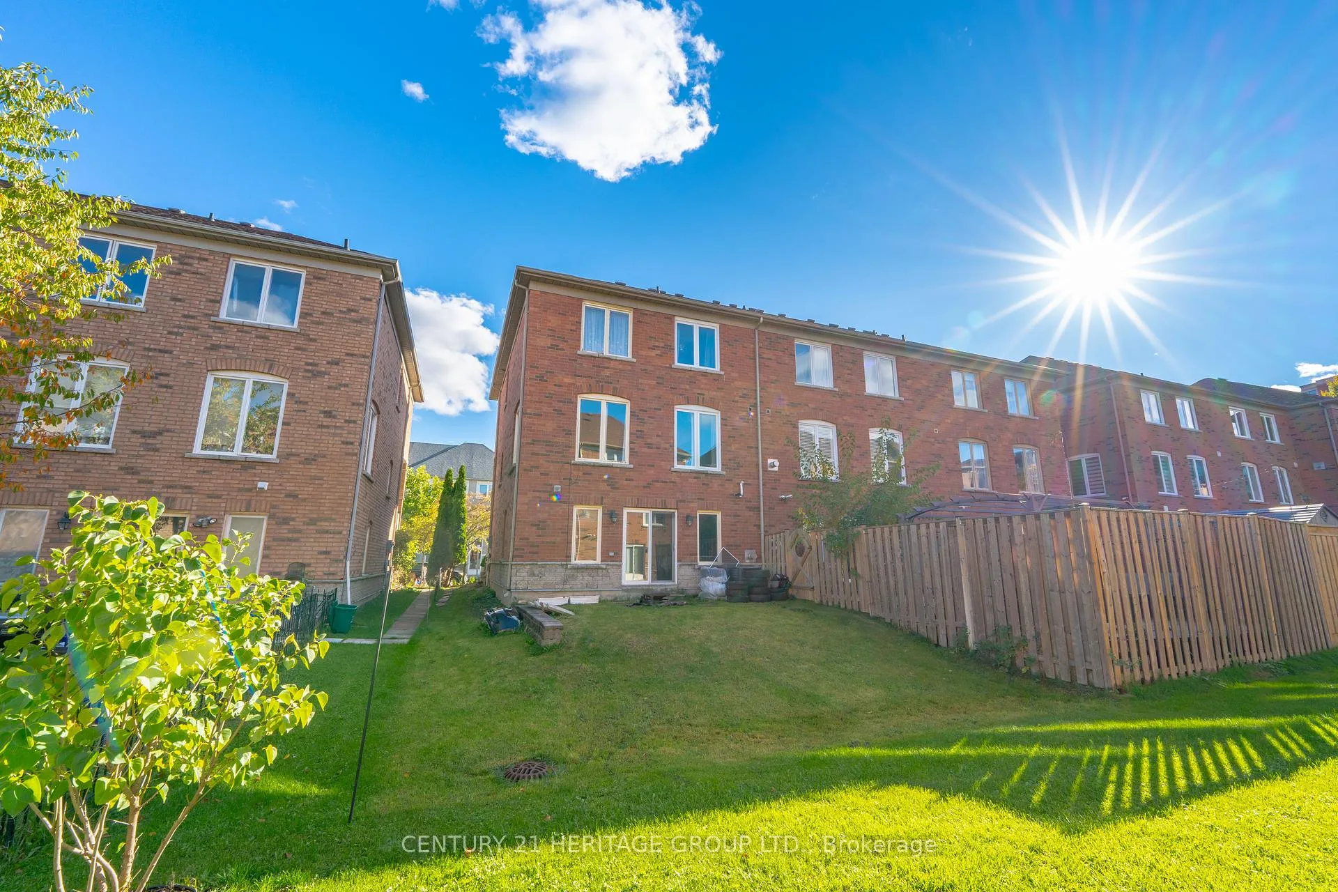 Photo 40 of 18 Orchid Road, Markham, Commerce Valley — HOMEH