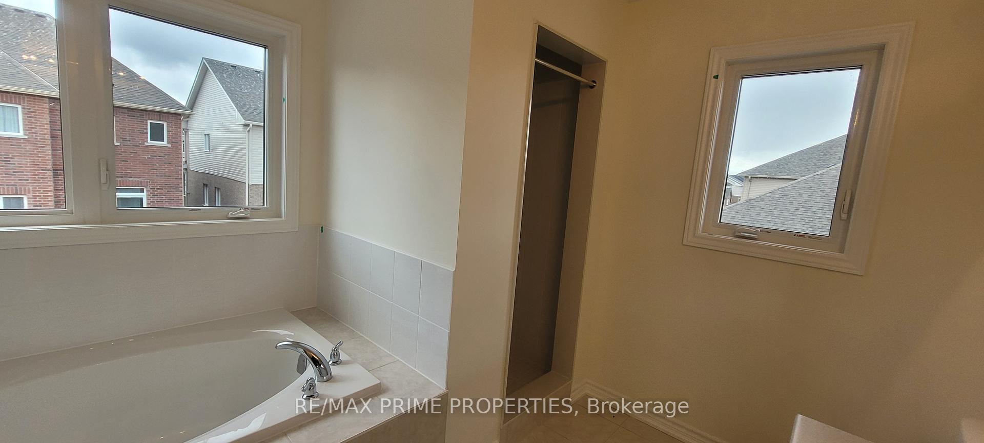 Photo 13 of 9 Grieves Street, Georgina — HOMEH