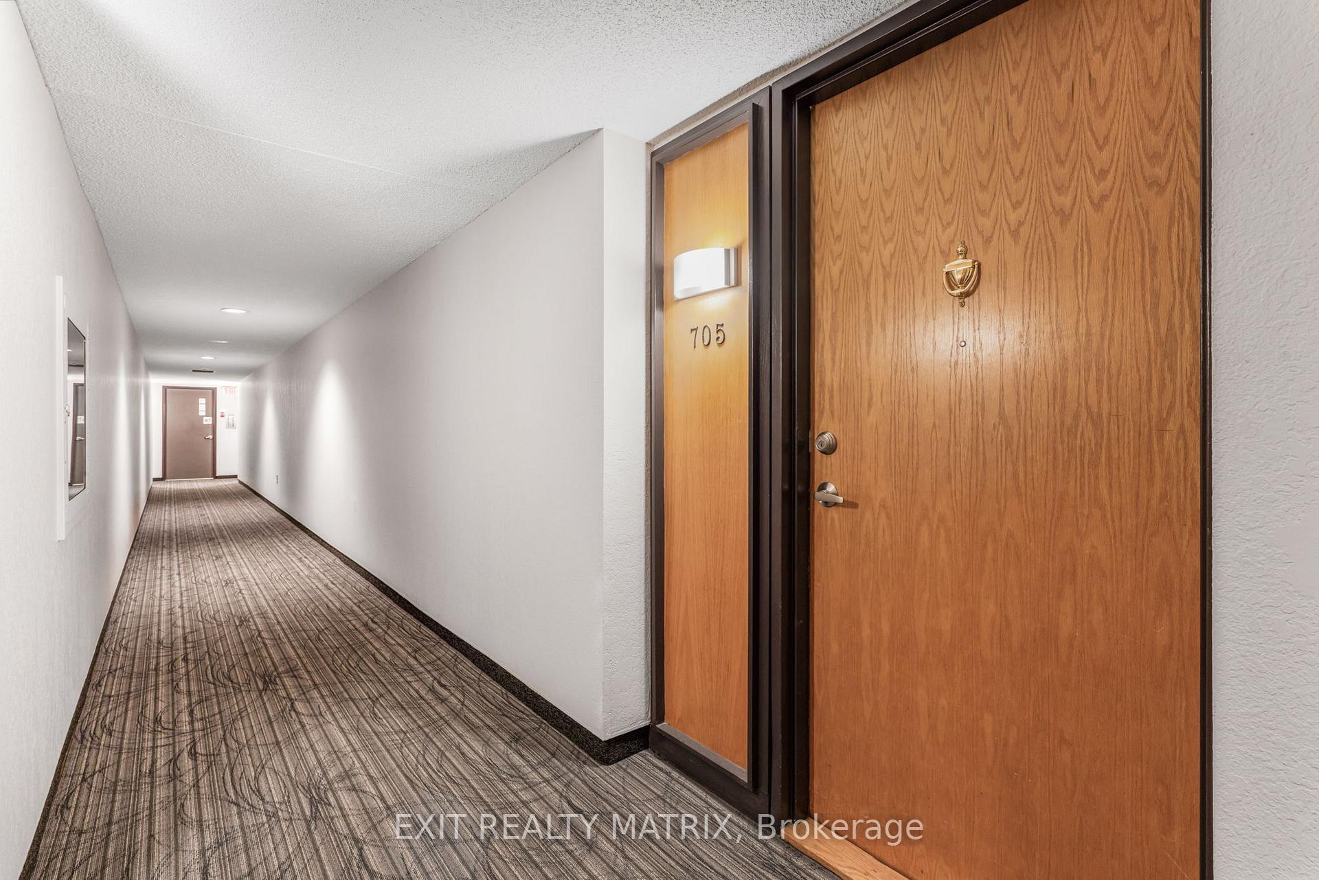 Photo 3 of Unit 705, 2759 Carousel Crescent, Ottawa, Emerald Woods/Sawmill Creek — HOMEH