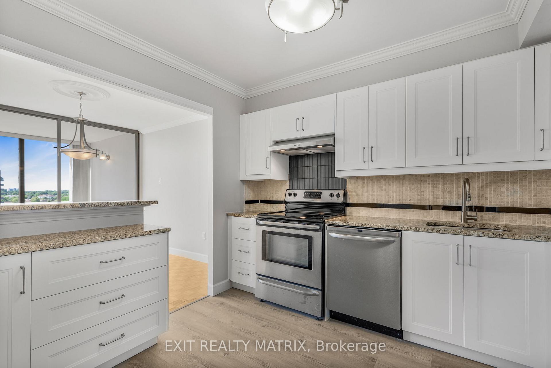 Photo 6 of Unit 705, 2759 Carousel Crescent, Ottawa, Emerald Woods/Sawmill Creek — HOMEH