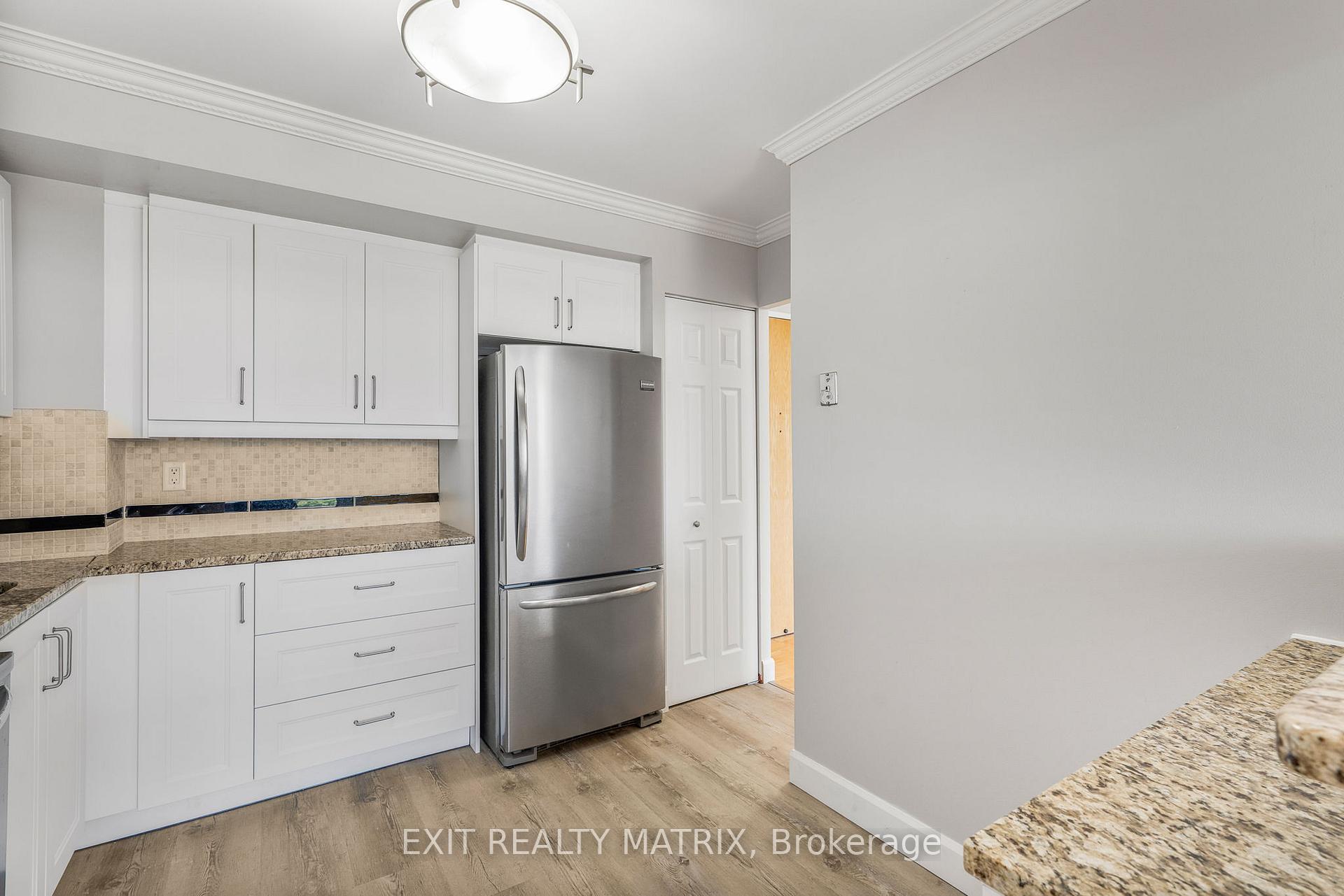 Photo 7 of Unit 705, 2759 Carousel Crescent, Ottawa, Emerald Woods/Sawmill Creek — HOMEH