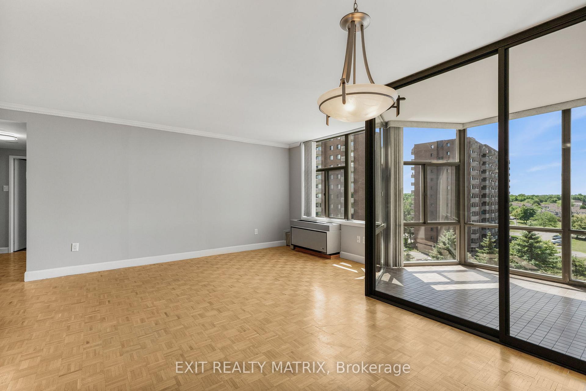 Photo 10 of Unit 705, 2759 Carousel Crescent, Ottawa, Emerald Woods/Sawmill Creek — HOMEH
