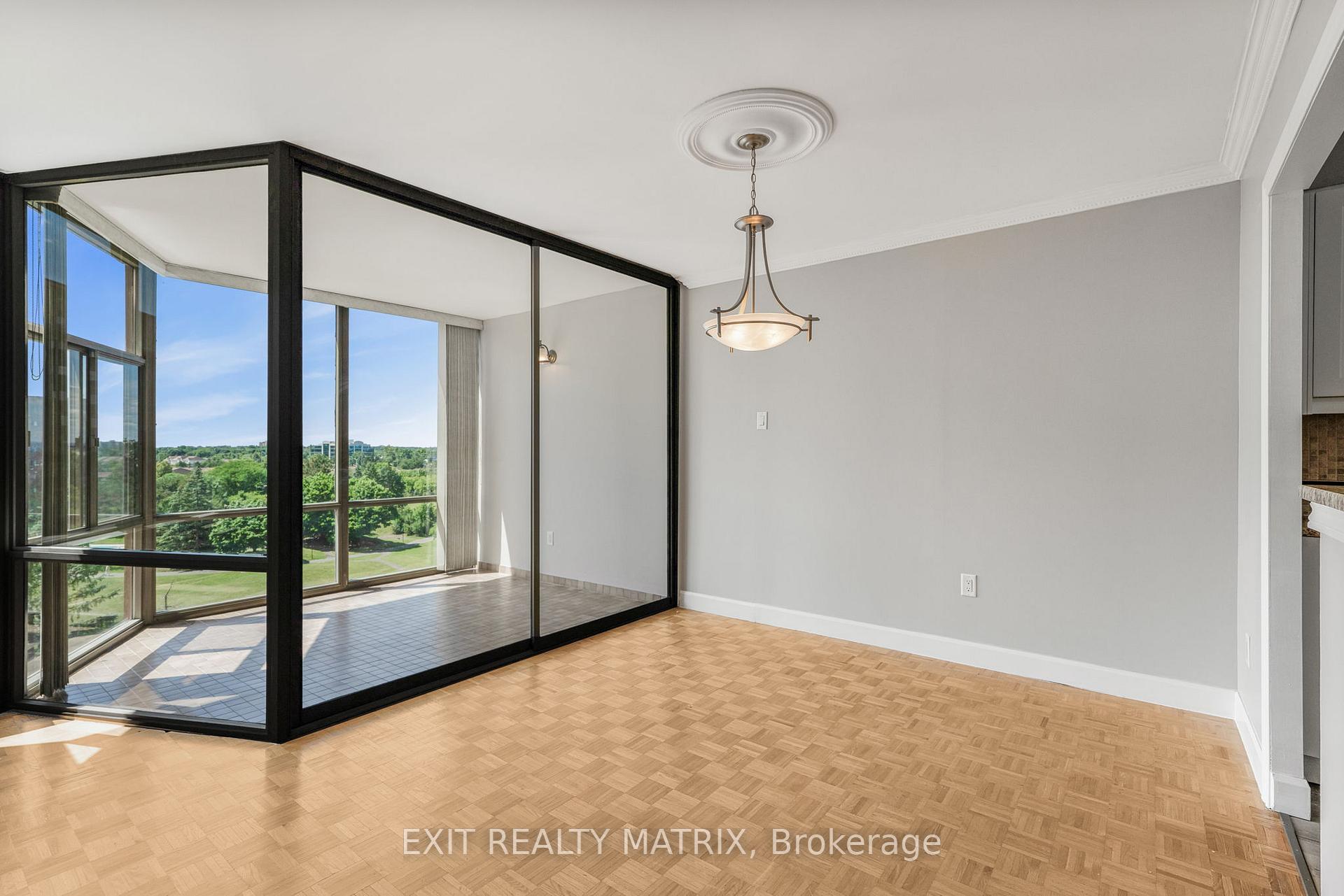 Photo 11 of Unit 705, 2759 Carousel Crescent, Ottawa, Emerald Woods/Sawmill Creek — HOMEH