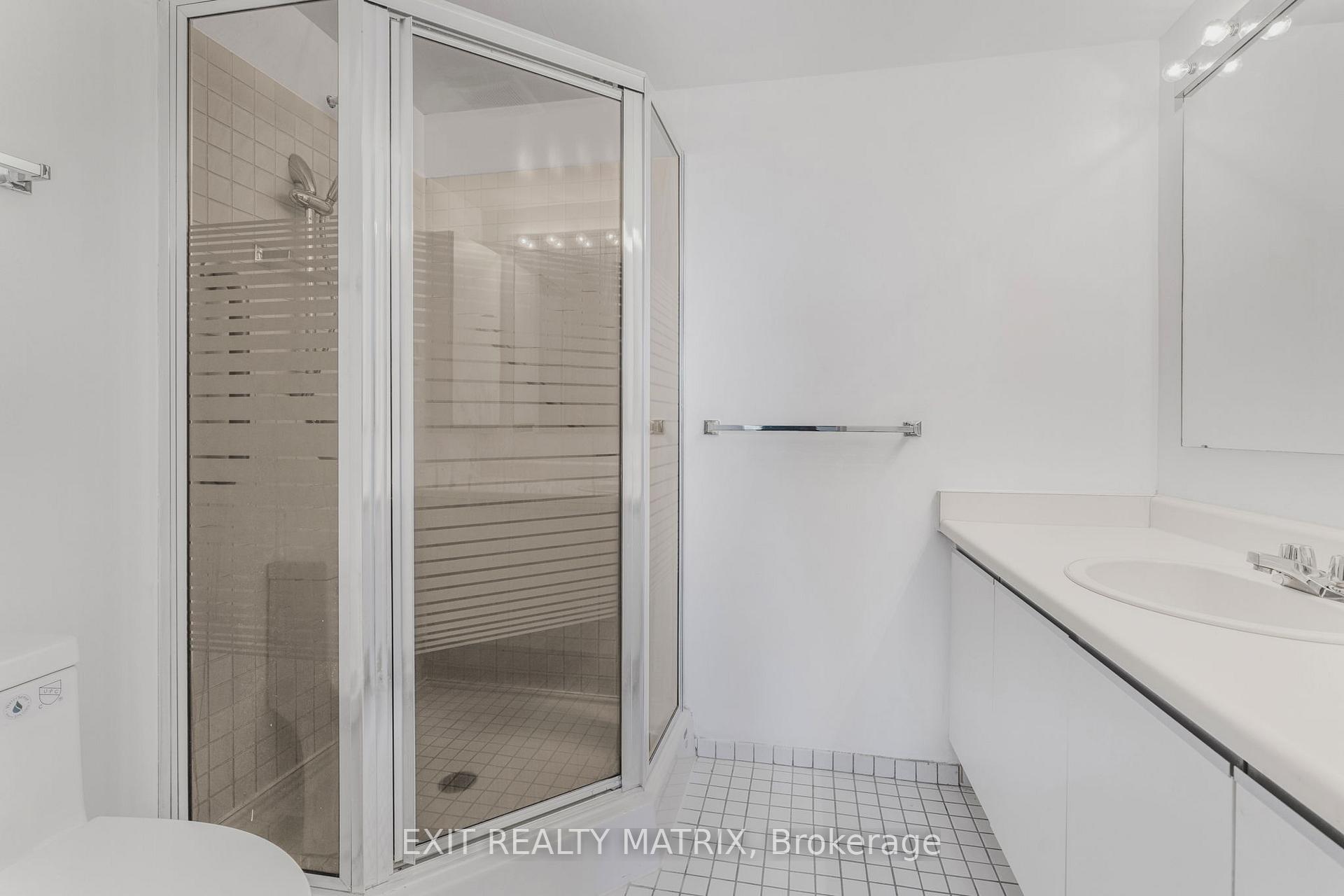 Photo 18 of Unit 705, 2759 Carousel Crescent, Ottawa, Emerald Woods/Sawmill Creek — HOMEH