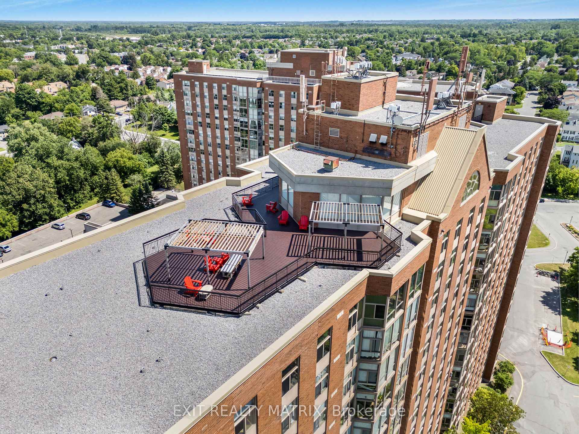 Photo 37 of Unit 705, 2759 Carousel Crescent, Ottawa, Emerald Woods/Sawmill Creek — HOMEH