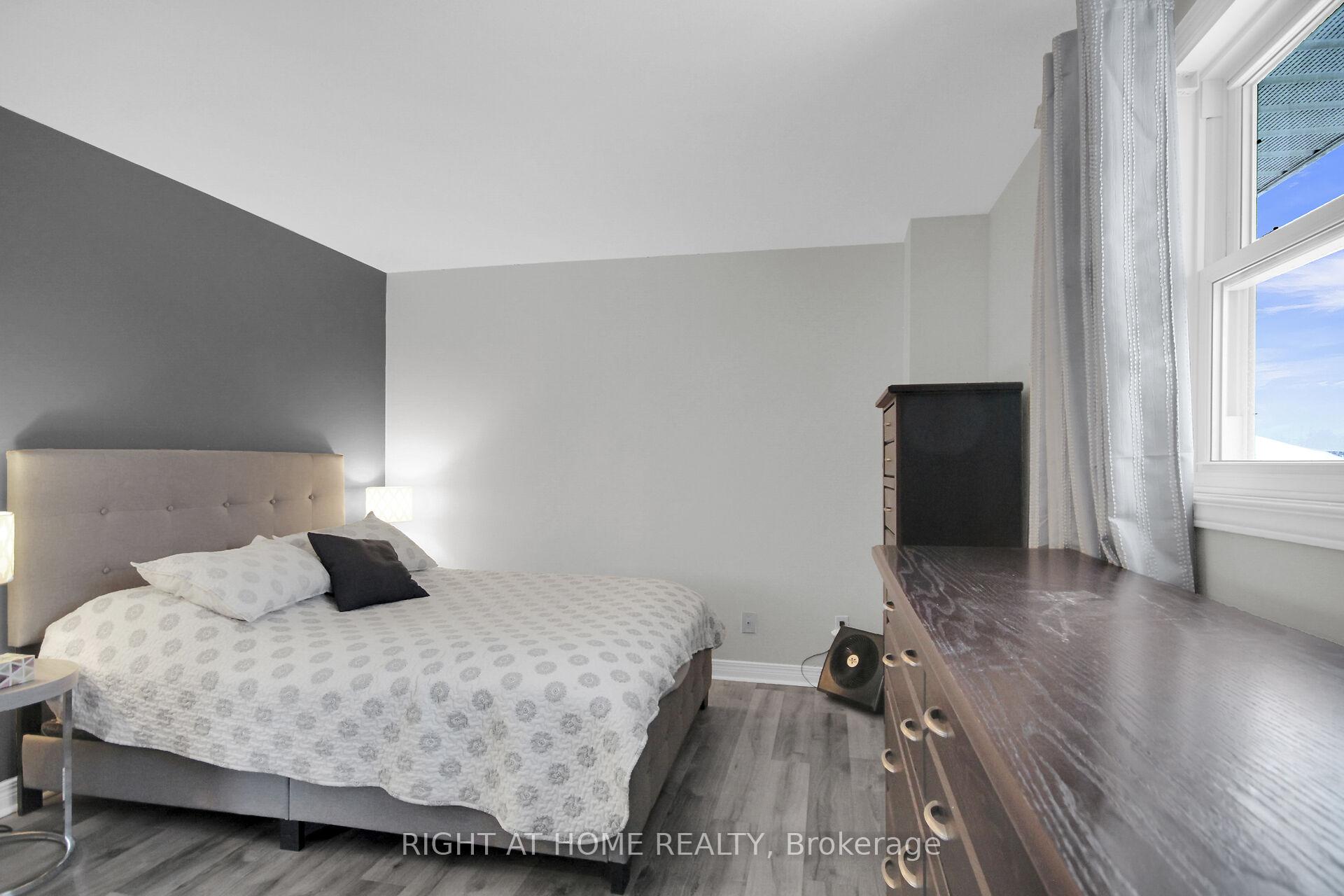 Photo 15 of 15 Bentbrook Crescent, Ottawa, Barrhaven - Heritage Park — HOMEH