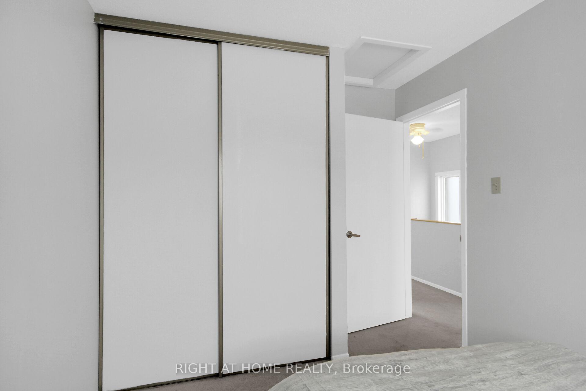 Photo 17 of 15 Bentbrook Crescent, Ottawa, Barrhaven - Heritage Park — HOMEH