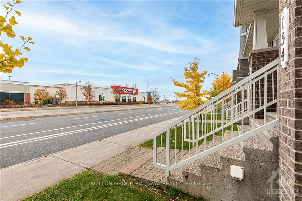 Photo 3 of 154 Chapman Mills Drive, Ottawa, Barrhaven - Strandherd — HOMEH