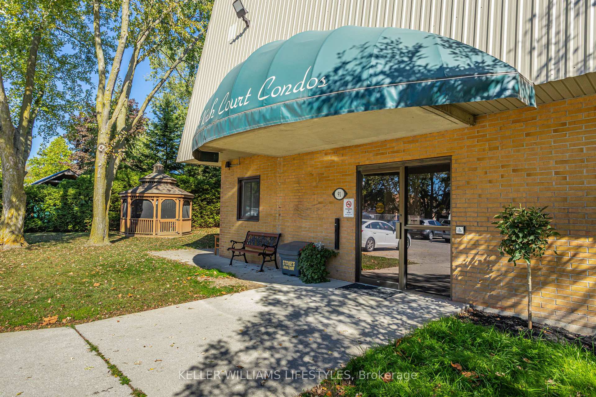 Front of Unit 307, 91 Spruce Street W