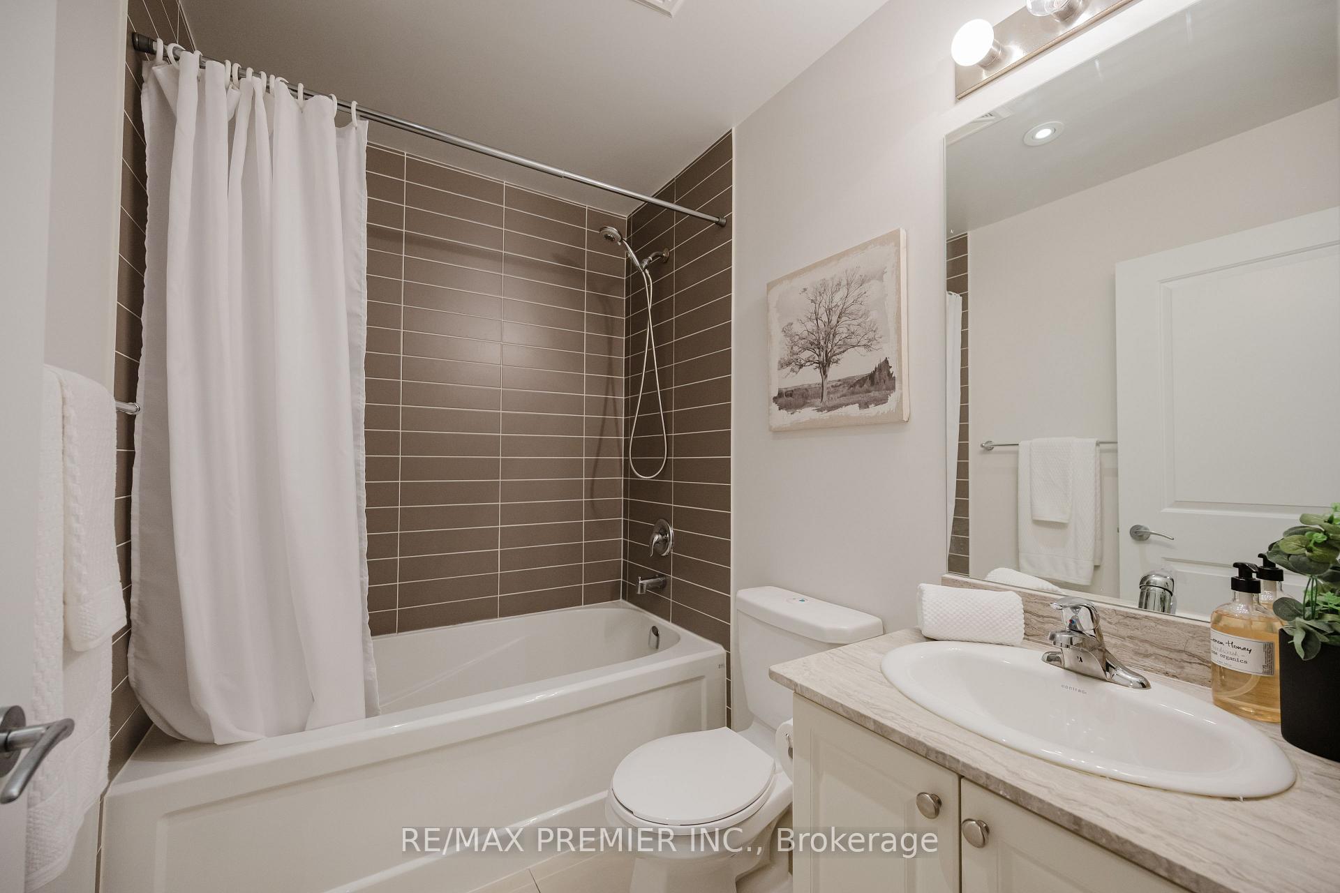 Photo 15 of Unit 215, 111 Civic Square Gate, Aurora, Bayview Wellington — HOMEH