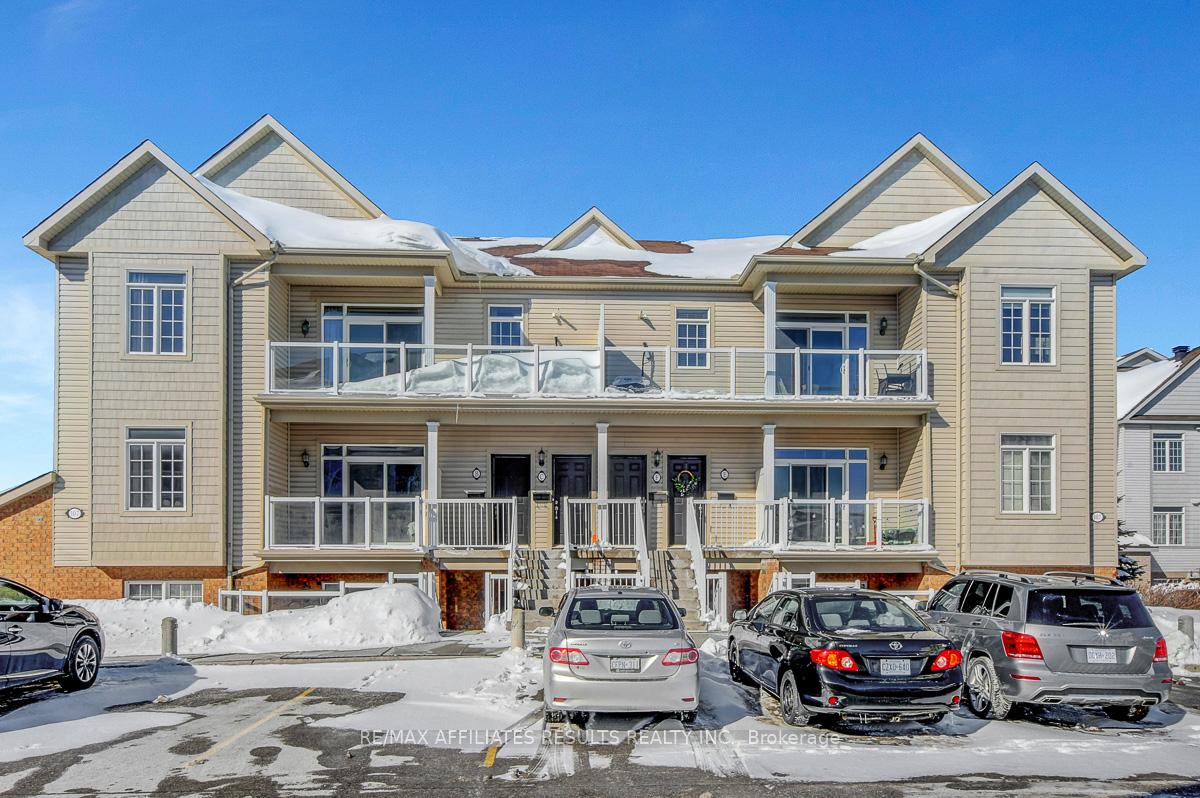 Photo 1 of Unit C, 107 Artesa, Ottawa, Kanata - Emerald Meadows/Trailwest — HOMEH
