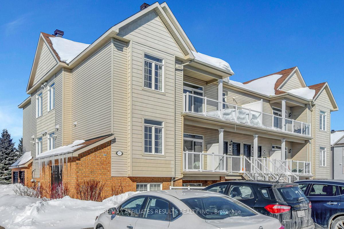 Photo 2 of Unit C, 107 Artesa, Ottawa, Kanata - Emerald Meadows/Trailwest — HOMEH
