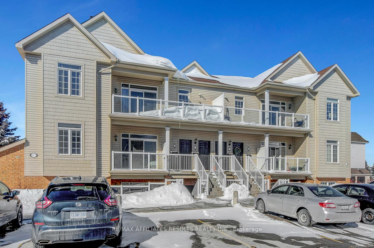 Photo 3 of Unit C, 107 Artesa, Ottawa, Kanata - Emerald Meadows/Trailwest — HOMEH