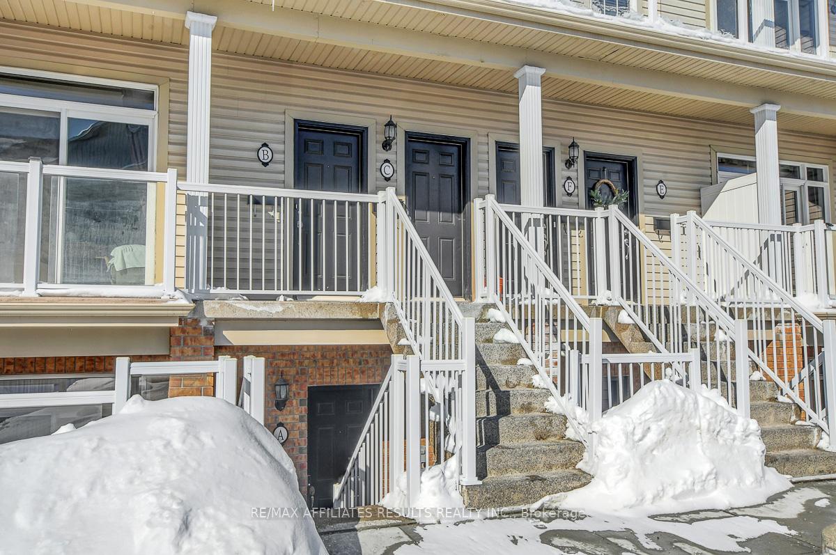Photo 4 of Unit C, 107 Artesa, Ottawa, Kanata - Emerald Meadows/Trailwest — HOMEH