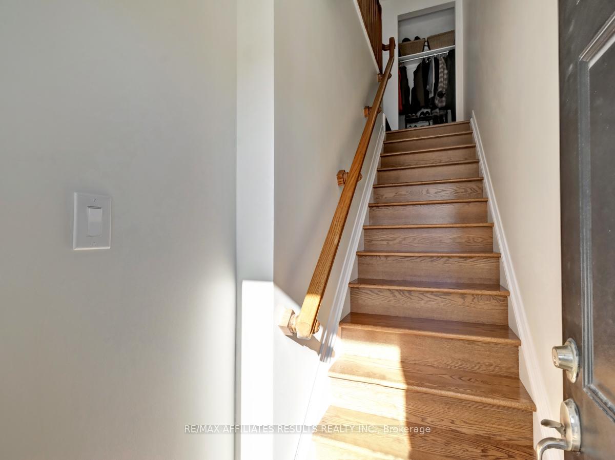 Photo 6 of Unit C, 107 Artesa, Ottawa, Kanata - Emerald Meadows/Trailwest — HOMEH