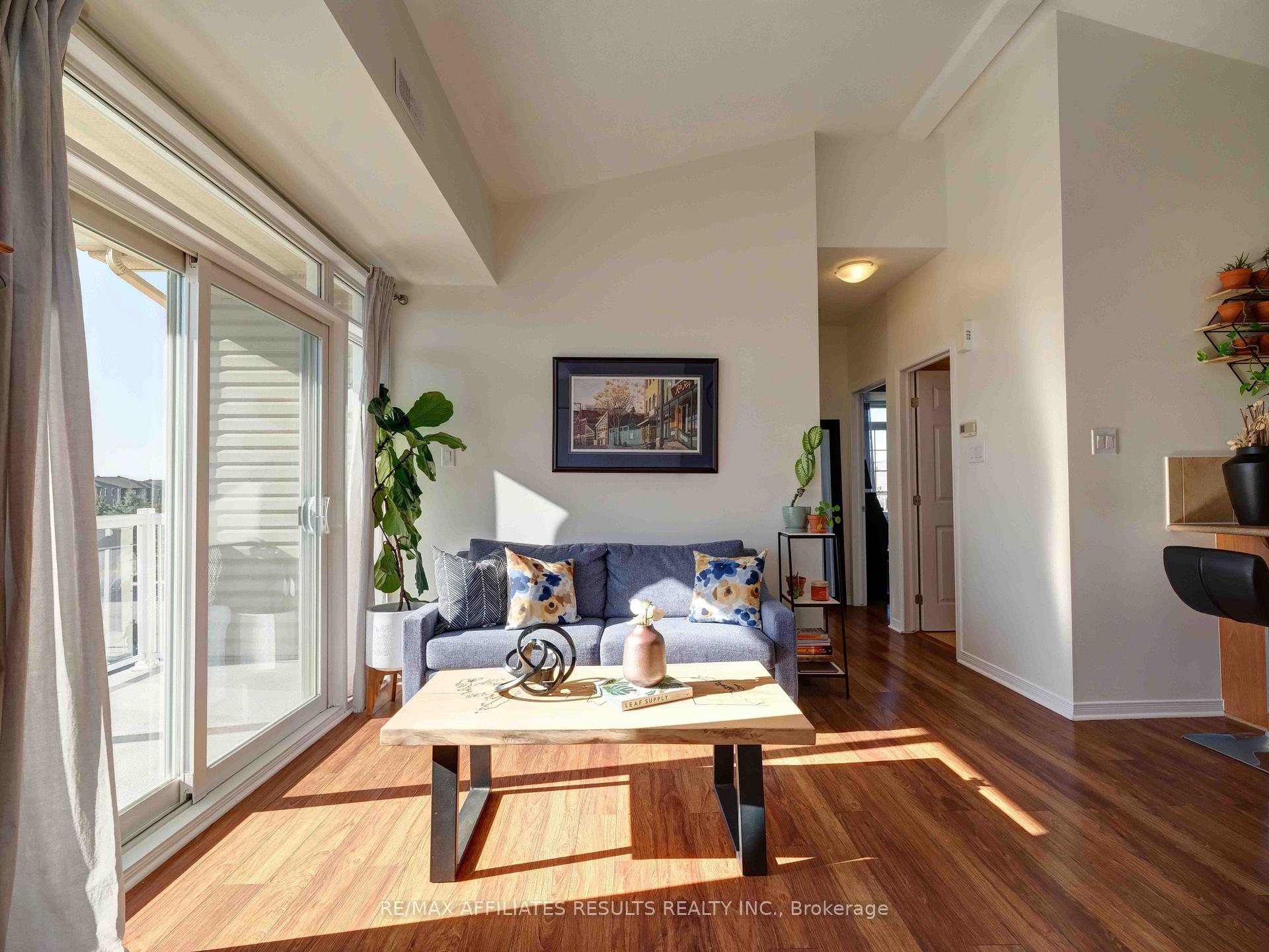 Photo 9 of Unit C, 107 Artesa, Ottawa, Kanata - Emerald Meadows/Trailwest — HOMEH