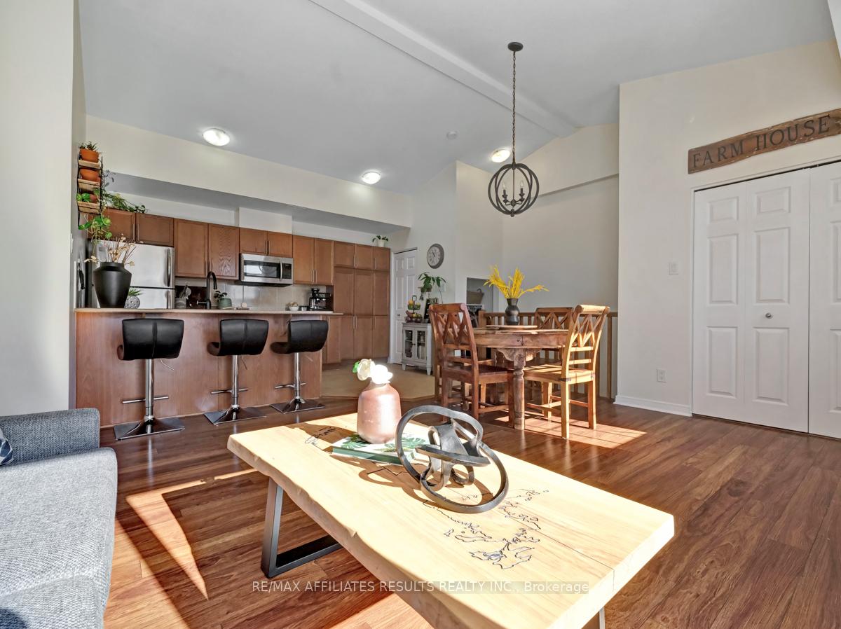 Photo 10 of Unit C, 107 Artesa, Ottawa, Kanata - Emerald Meadows/Trailwest — HOMEH